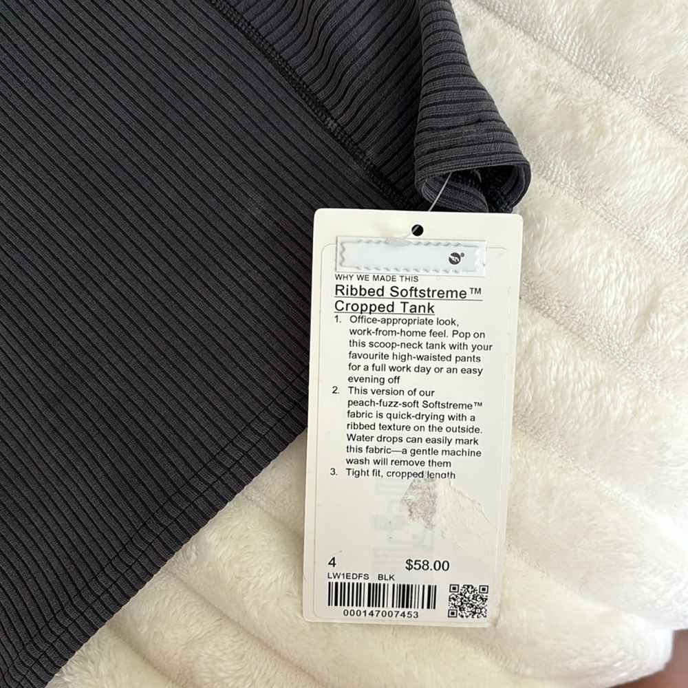 Lululemon softstreme cropped tank top - Picture 2 of 4